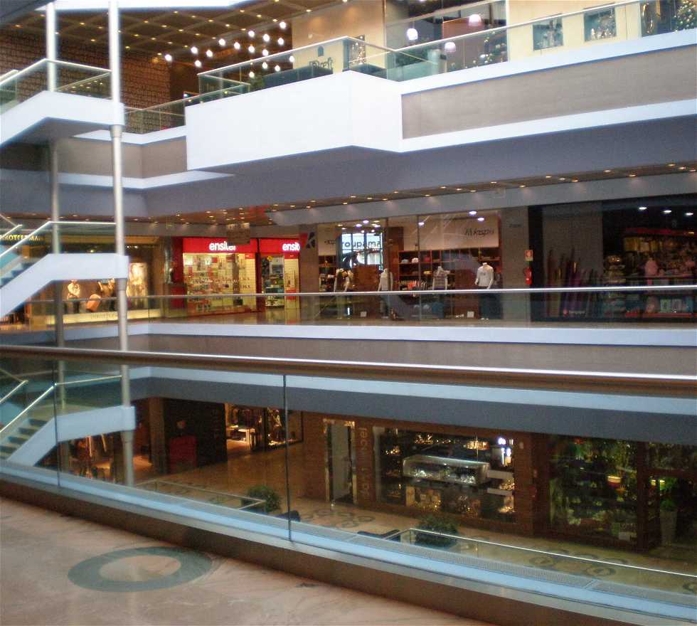 Centro comercial en Trelew 41