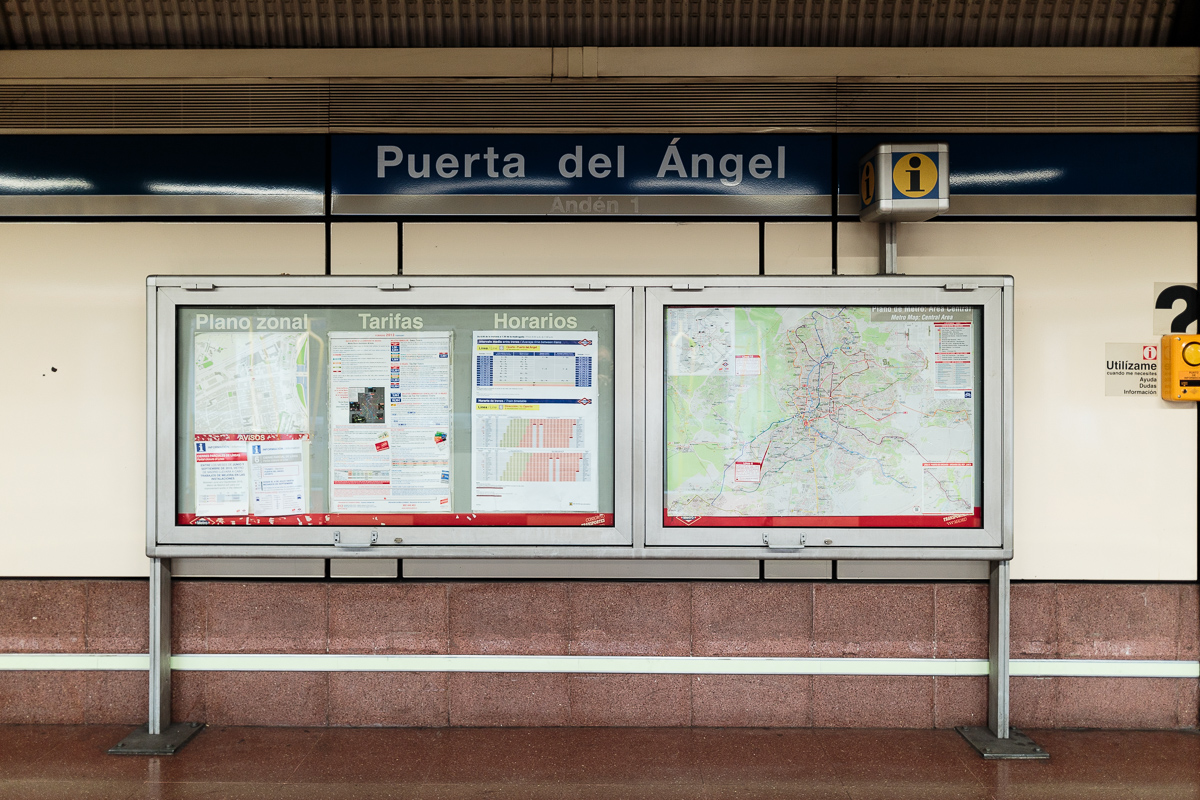 Metro puerta del angel 8216